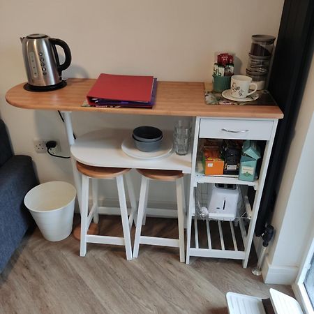 En-Suite Double Room With Private Entrance EDI Exterior foto