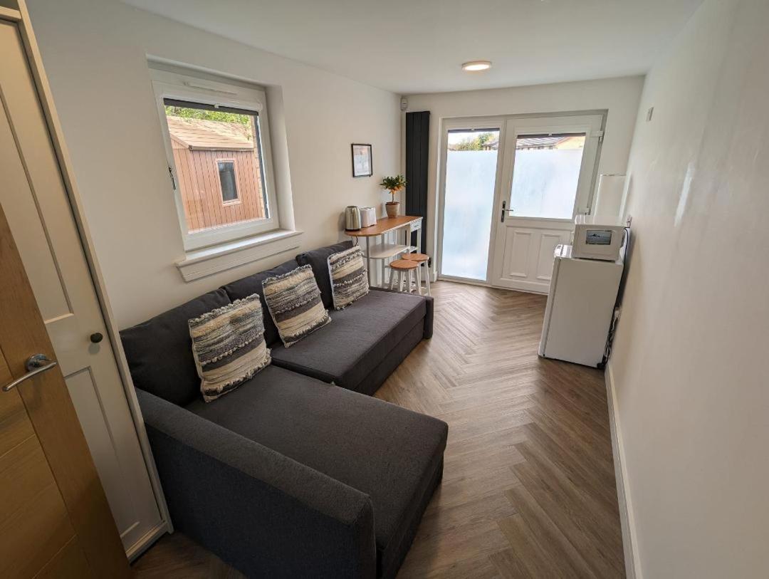 En-Suite Double Room With Private Entrance EDI Exterior foto