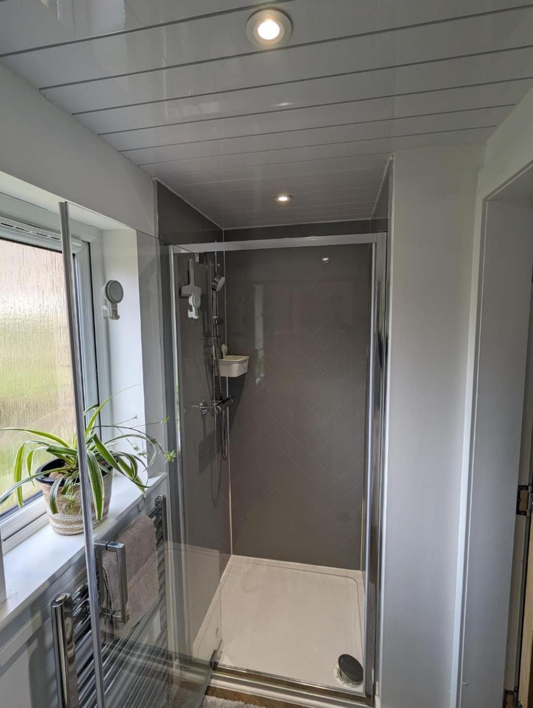 En-Suite Double Room With Private Entrance EDI Exterior foto